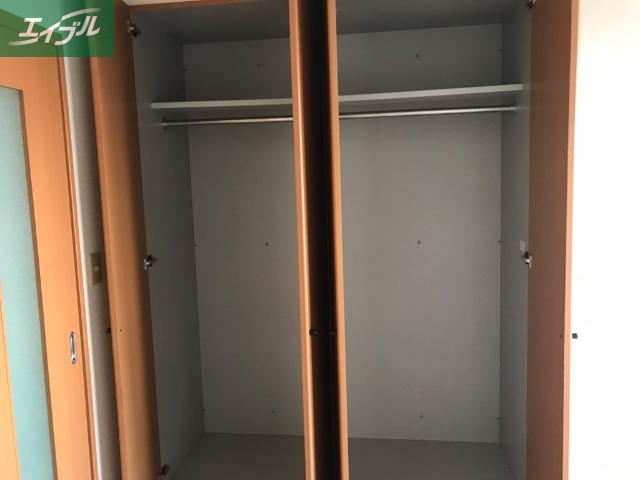 収納　南洋室収納