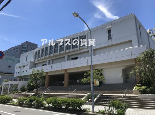 小学校　横浜市立保土ケ谷小学校（小学校）まで729m