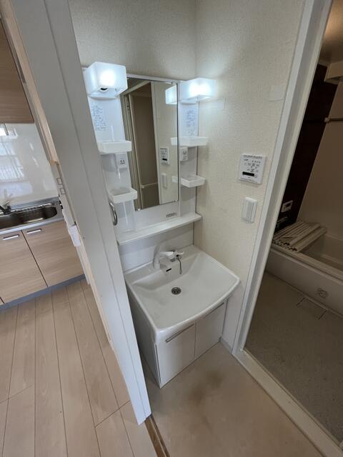 洗面設備　独立洗面化粧台?