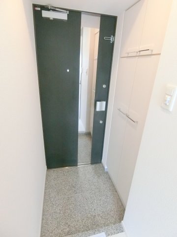 玄関　プレミアムキューブ大森本町