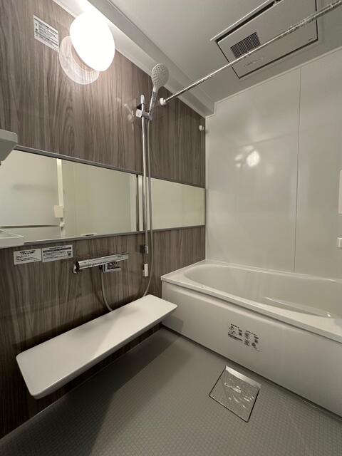 バス・シャワールーム　※現況優先（１２０３参考写真）