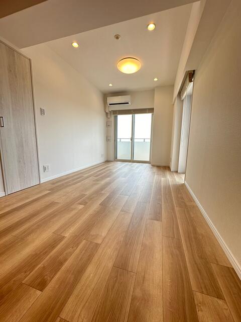 居室・リビング　※現況優先（１２０３参考写真）