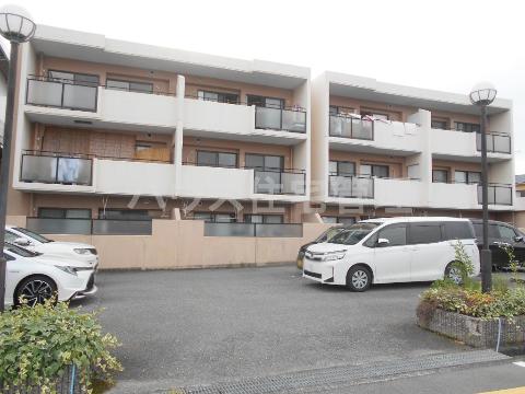 建物外観　外観写真（昼）