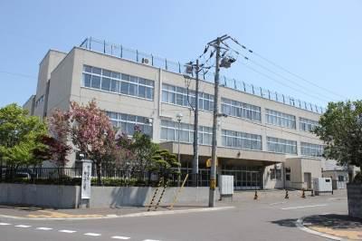 小学校　東川下小学校（小学校）まで641m