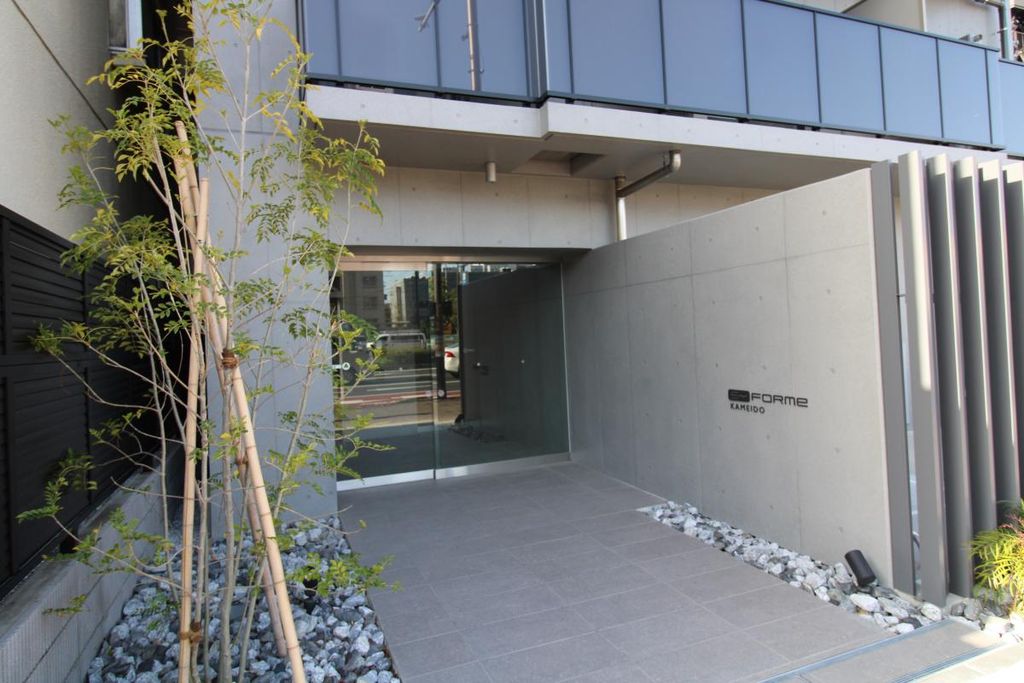 エントランス　駐車場