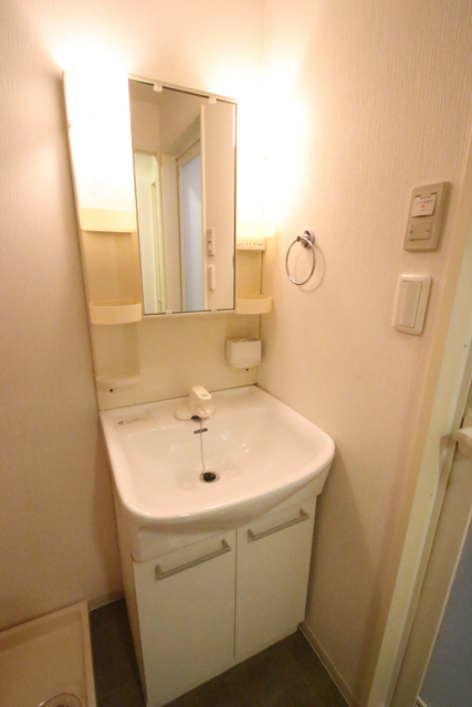 洗面設備　※別室の参考写真の為、現況優先です。