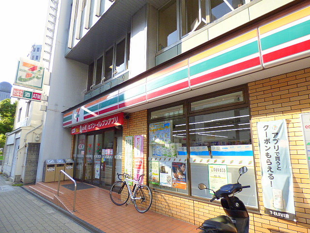 コンビニ　セブンイレブン（コンビニ）まで1096m