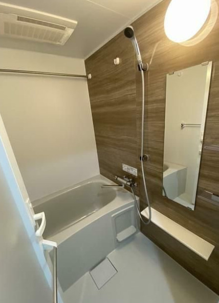 バス・シャワールーム　※別部屋の参考写真です。