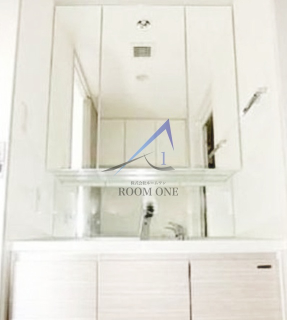 洗面設備　洗面台です。