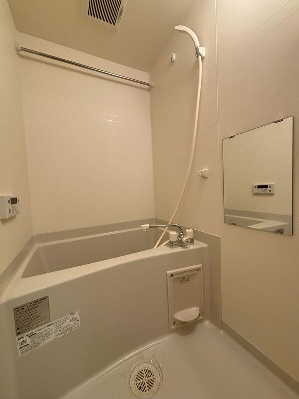 バス・シャワールーム　別部屋参考写真