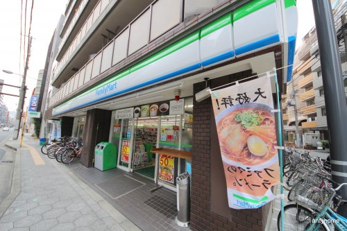 コンビニ　ファミリーマート・同心町店（コンビニ）まで206m