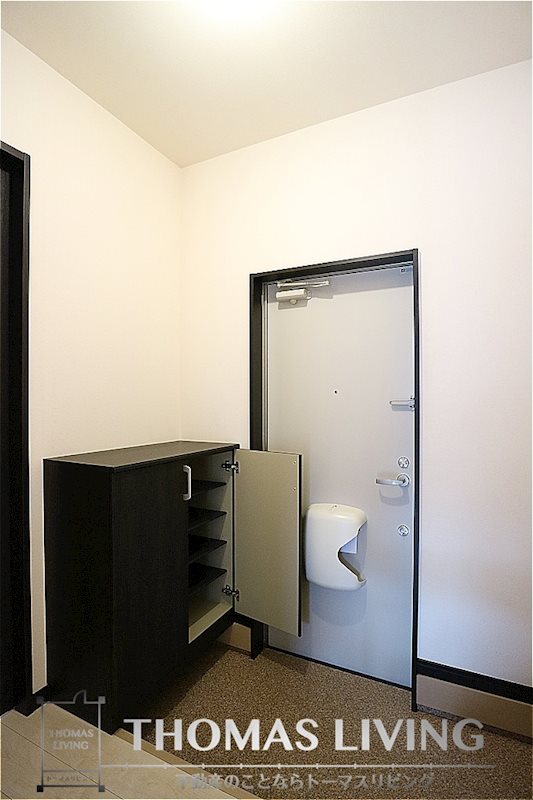 玄関　シューズボックス御座います。