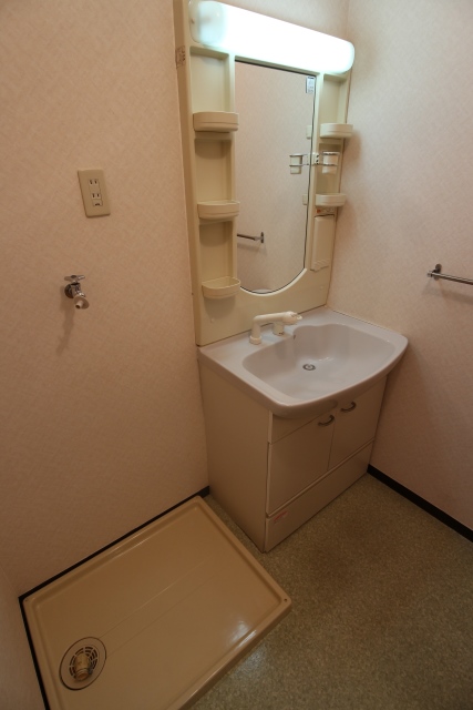 洗面設備　使いやすい洗面所です