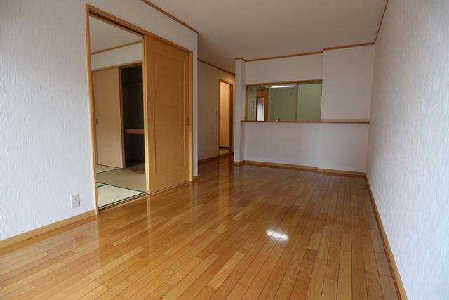 居室・リビング　ゆったり過ごせる居間です