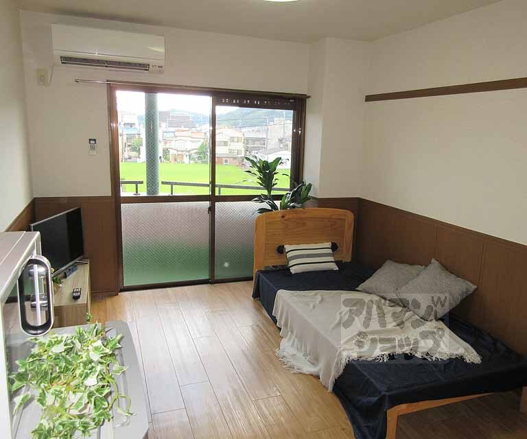 居室・リビング　日当たり良好！