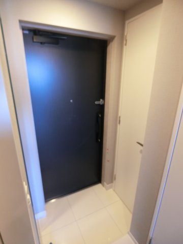 玄関　他のお部屋の参考写真となります。