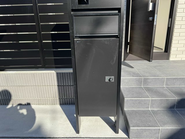 その他　宅配ボックス及ダイヤルポスト