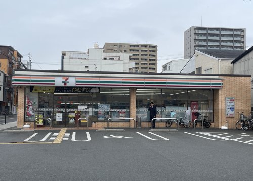 コンビニ　セブンイレブン 東住吉中野4丁目店（コンビニ）まで324m
