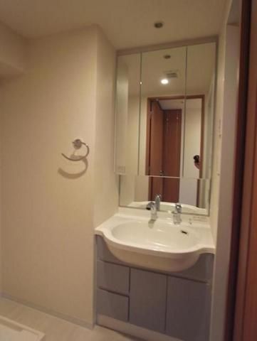 洗面設備　独立洗面化粧台