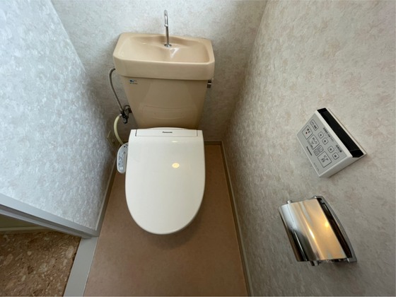 トイレ　※別部屋の写真です