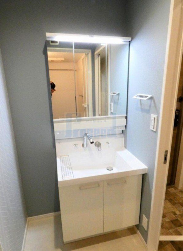 洗面設備　うれしい独立洗面台！