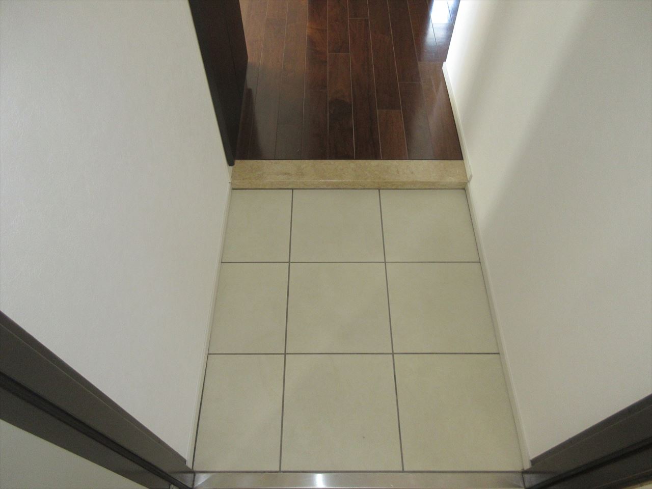 玄関　La Facade(ラ・ファサード)