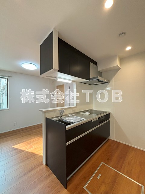 キッチン　3口IHコンロ