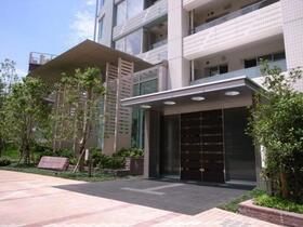 エントランス　ゆとりのあるエントランスです