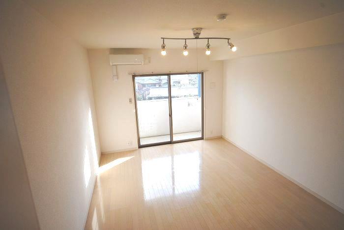 居室・リビング　※現況優先