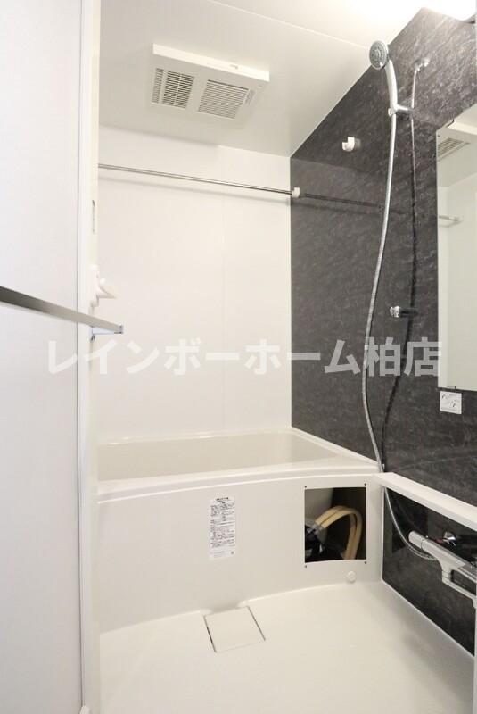 バス・シャワールーム　お風呂で日々の疲れを落としましょう