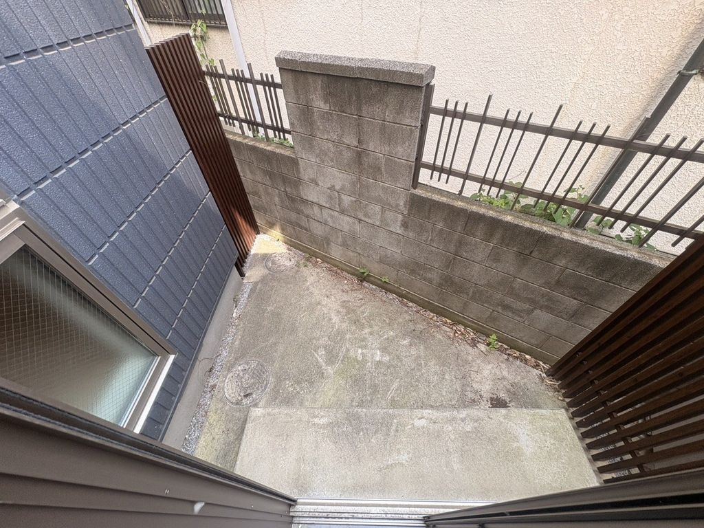 庭　クリーニング中