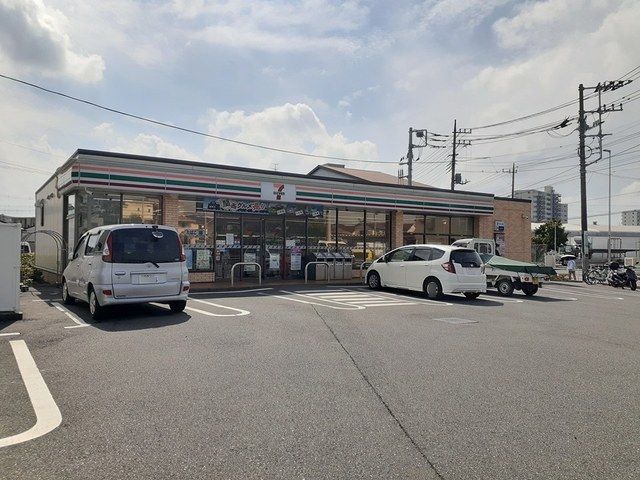 コンビニ　セブンイレブン（コンビニ）まで400m