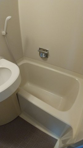 バス・シャワールーム　シンプルで機能的なユニットバスです！