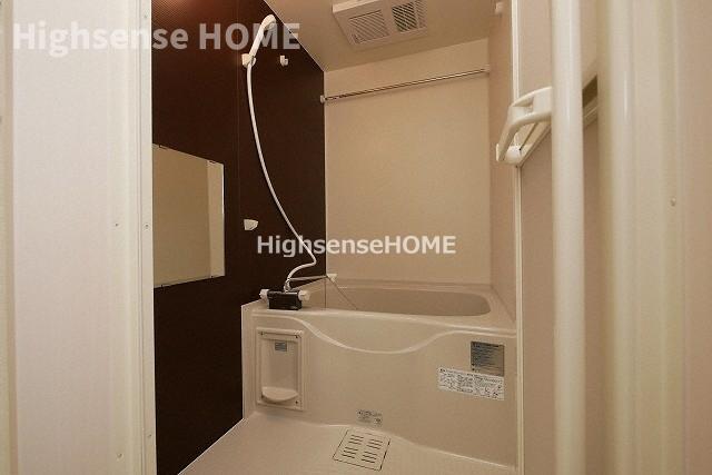 バス・シャワールーム　落ち着いた空間のお風呂です