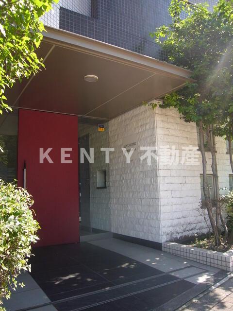 エントランス　ゆとりのあるエントランスです