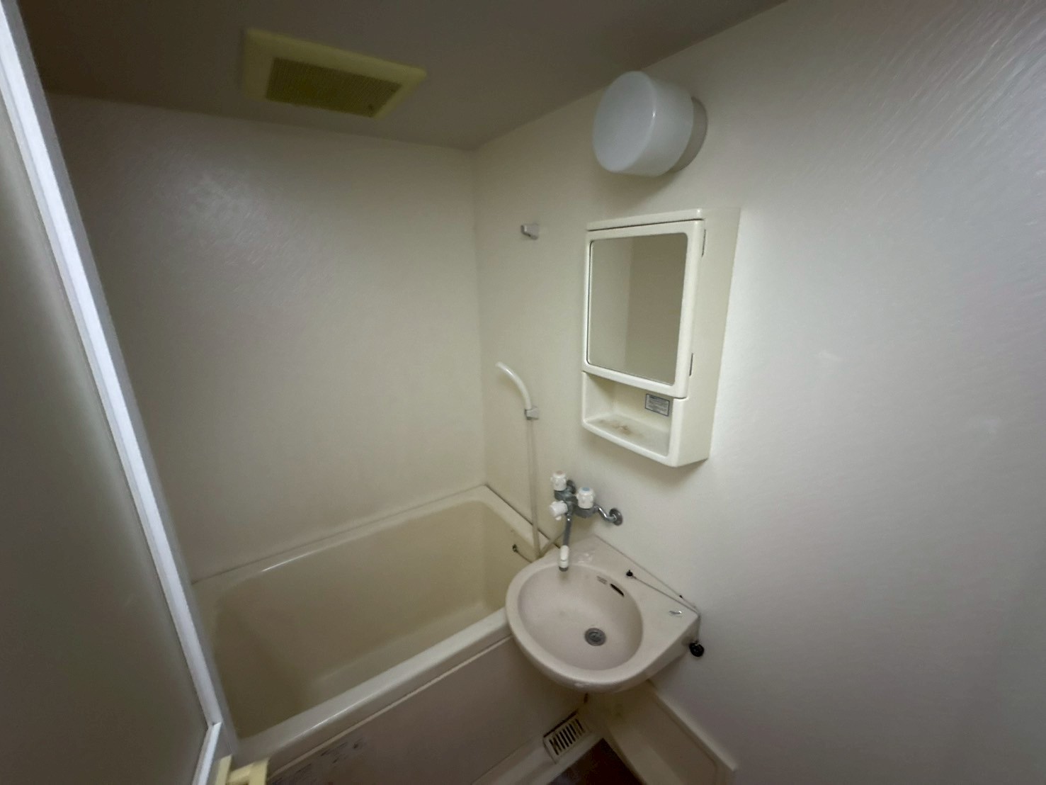 洗面設備　洗面所です