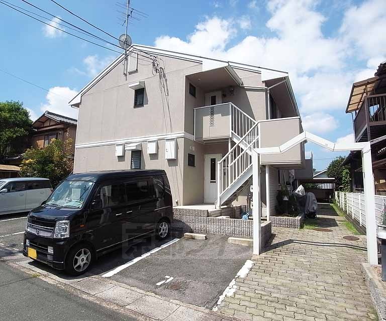 建物外観　可愛らしい２階建てハイツです。