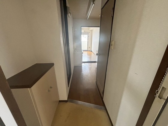 玄関　※別部屋の写真です
