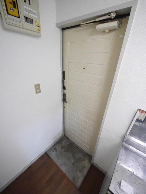玄関　★お部屋探しは株式会社タウンハウジング東京まで★
