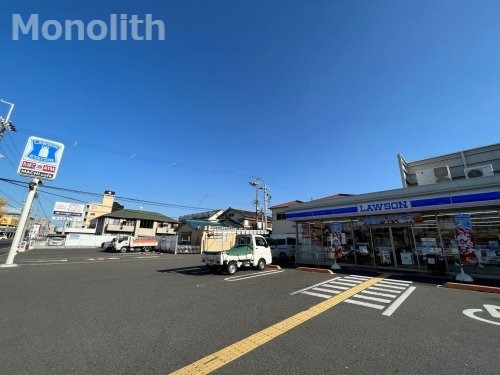 コンビニ　ローソン 岸和田加守町三丁目店（コンビニ）まで121m