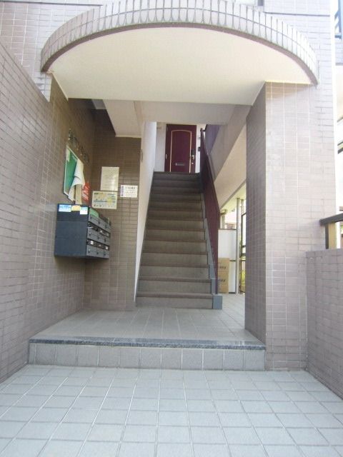エントランス　★おしゃれなエントランスです★