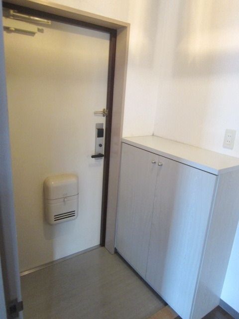 玄関　★靴箱のついた玄関です★