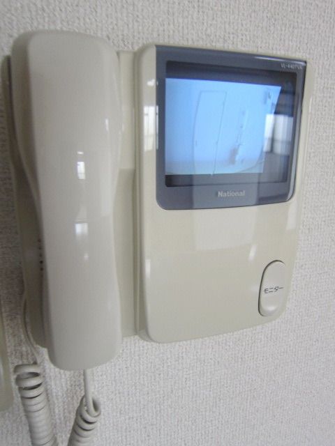 セキュリティ　★モニターつきインターフォンです。★