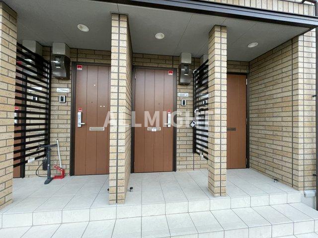 玄関　★お部屋探しはオールマイト不動産までご相談下さい♪