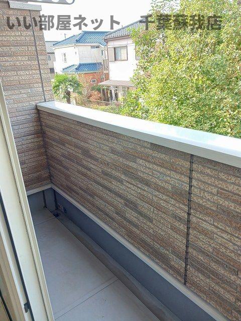 バルコニー　暖かな日差しのふりそそぐバルコニー