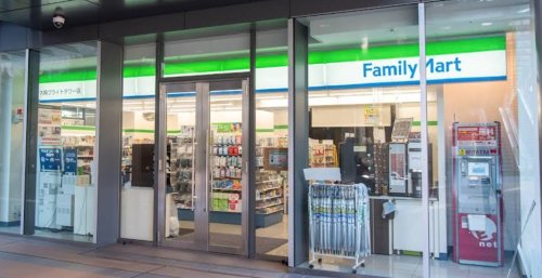 コンビニ　ファミリーマート 大崎ブライトタワー店（コンビニ）まで166m