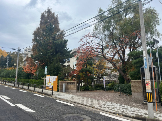 中学校　新潟市立寄居中学校（中学校）まで1354m