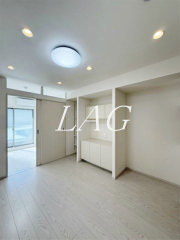 居室・リビング　洋室のお部屋です。（同一仕様）