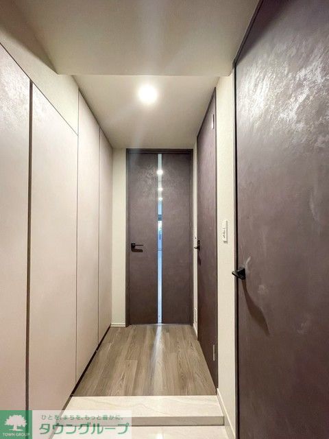 玄関　※写真は同タイプ住戸です。