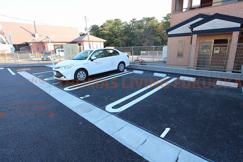 駐車場　写真は同型です。